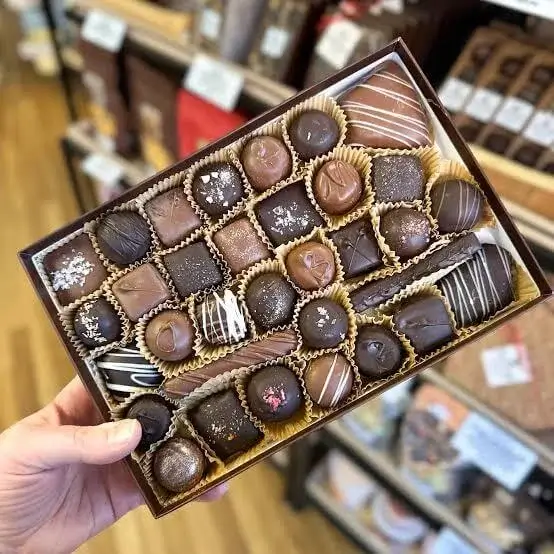 Assorted Chocolate Box Karachi Gift
